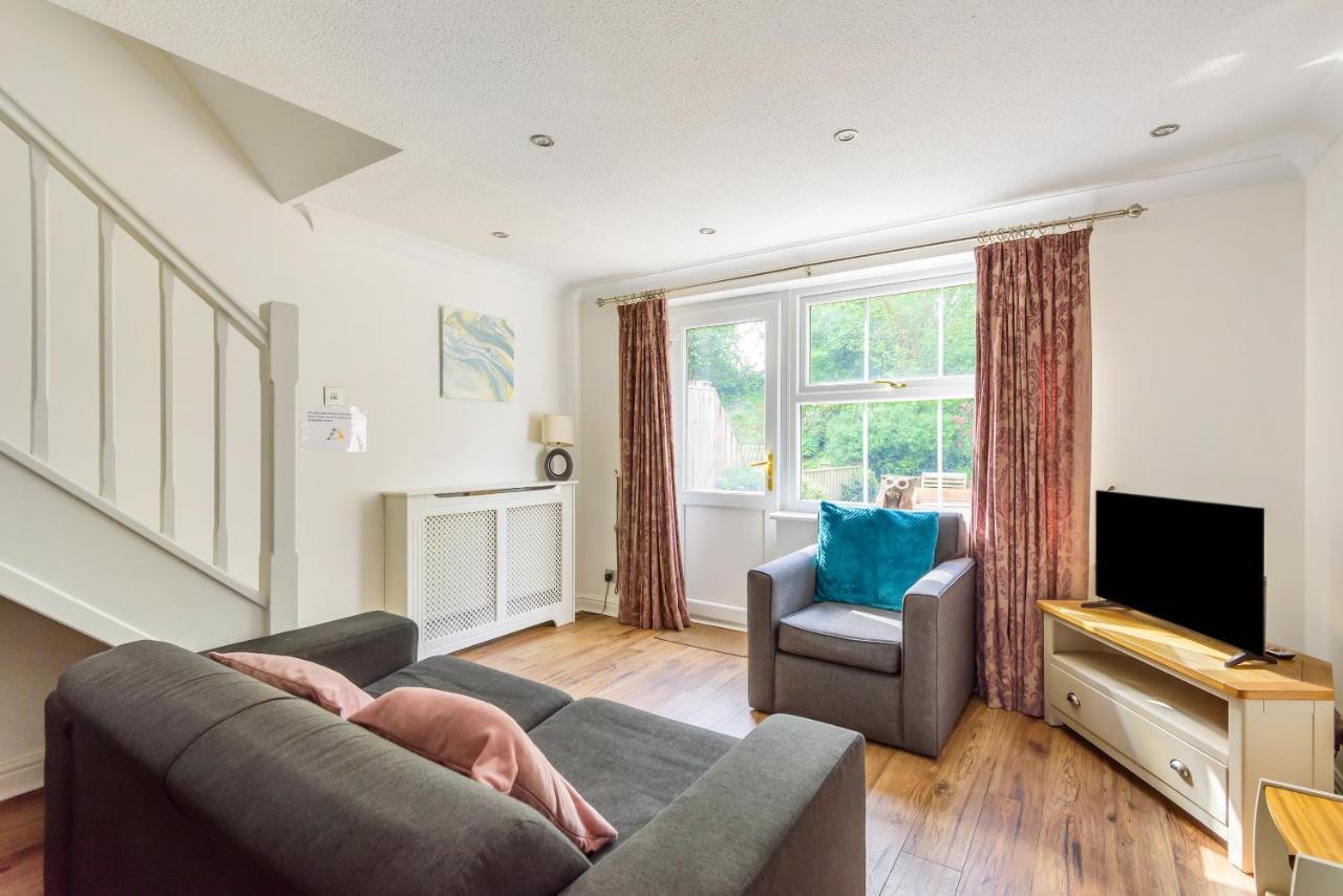 St Court - 2 Bed House 10 Mins To Station Holiday home York